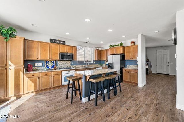 2415 Foxtail Drive, Palmdale, CA 93551