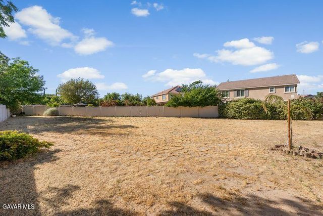 2415 Foxtail Drive, Palmdale, CA 93551