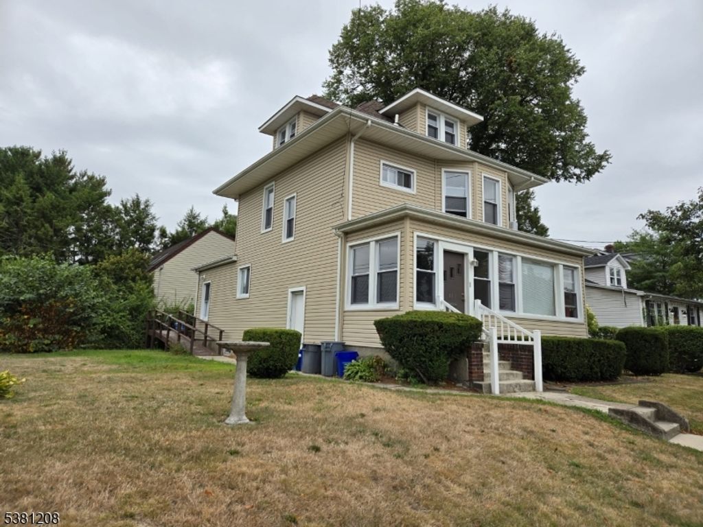 432 Stuyvesant Ave, Lyndhurst Twp., NJ 07071