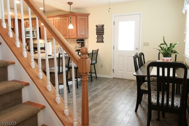 6 Knollwood Rd, Totowa Boro, NJ 07512