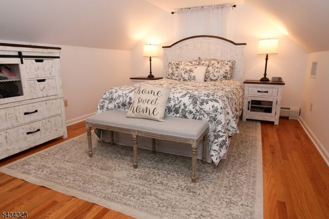 6 Knollwood Rd, Totowa Boro, NJ 07512