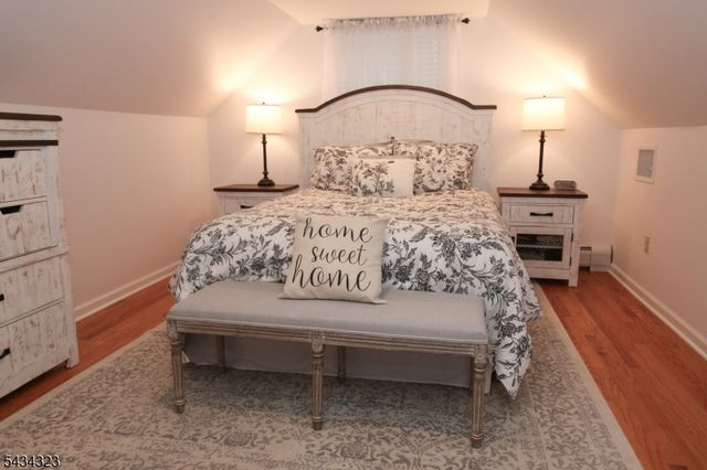 6 Knollwood Rd, Totowa Boro, NJ 07512