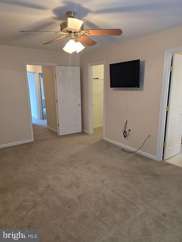 11213-D HERON PL, Waldorf, MD 20603