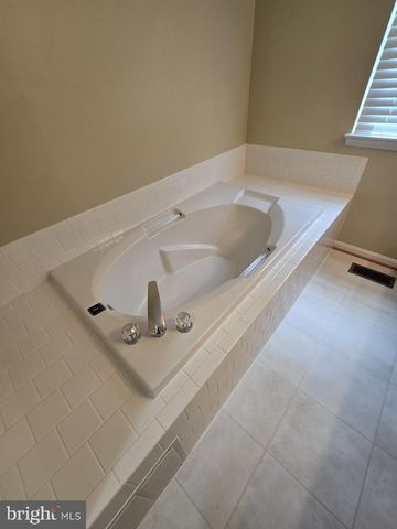 11213-D HERON PL, Waldorf, MD 20603