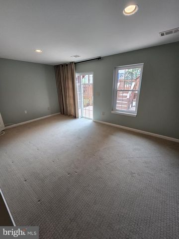 11213-D HERON PL, Waldorf, MD 20603