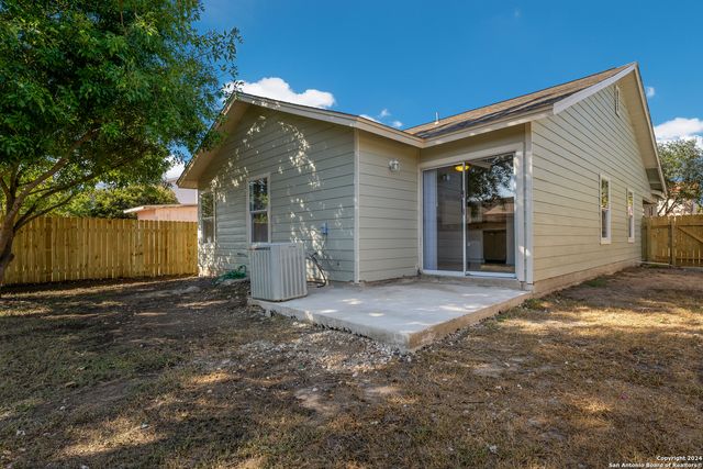 2118 SUNBIRD PASS, San Antonio, TX 78224