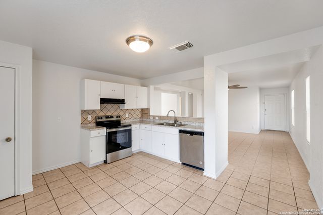 2118 SUNBIRD PASS, San Antonio, TX 78224