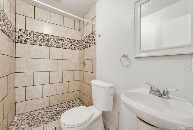 2118 SUNBIRD PASS, San Antonio, TX 78224