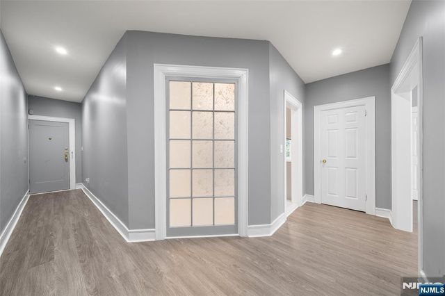 218 Broad Avenue 3C, Leonia, NJ 07605