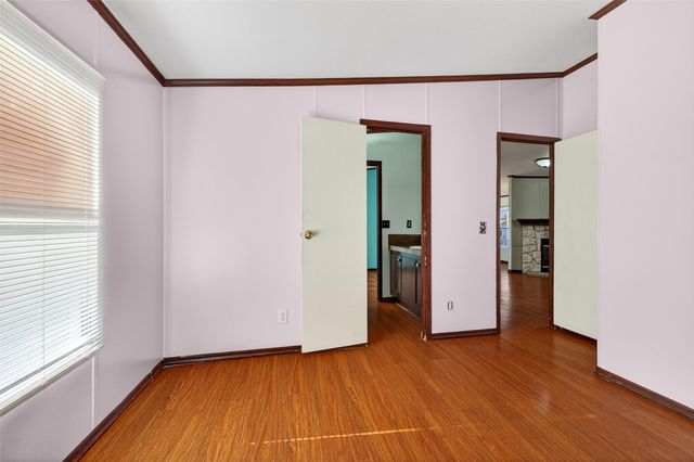 315 Glenwood Street, Gainesville, TX 76240