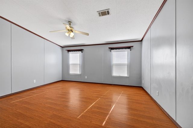 315 Glenwood Street, Gainesville, TX 76240