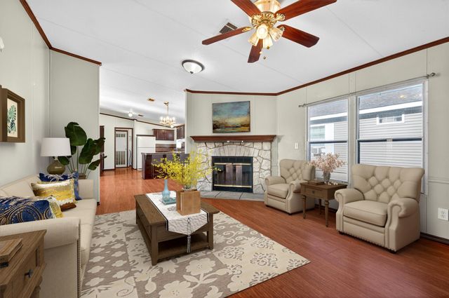 315 Glenwood Street, Gainesville, TX 76240