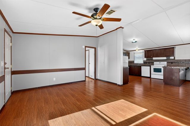 315 Glenwood Street, Gainesville, TX 76240