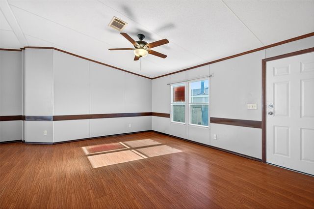 315 Glenwood Street, Gainesville, TX 76240