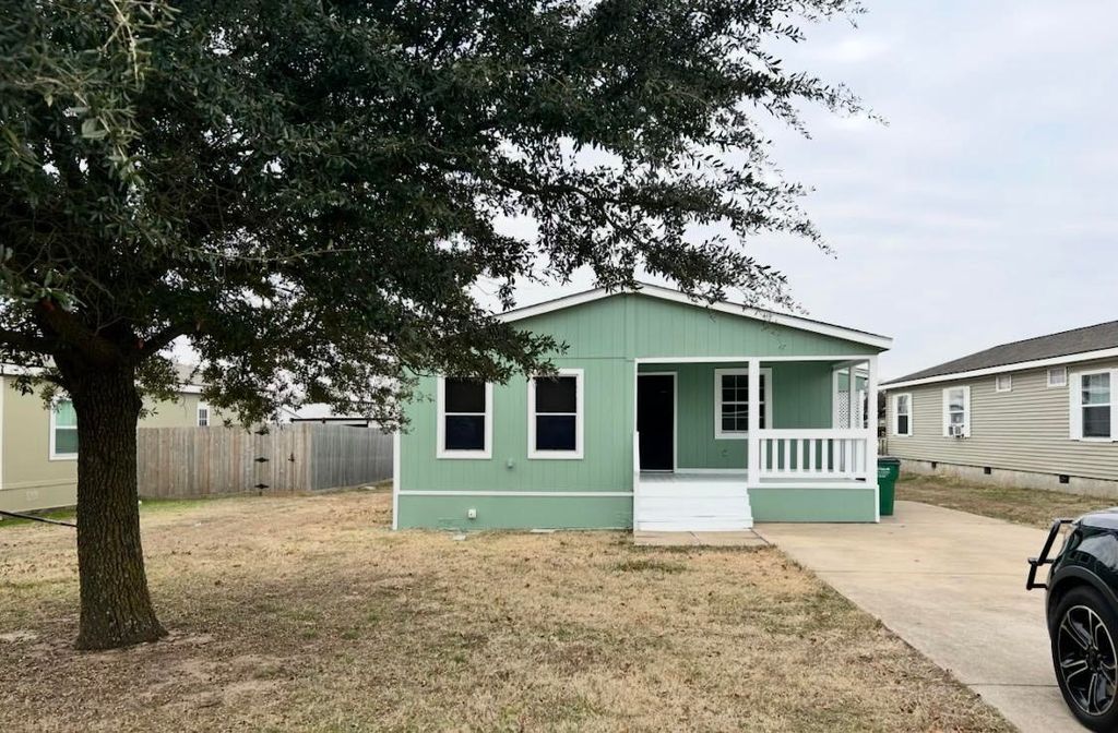 315 Glenwood Street, Gainesville, TX 76240