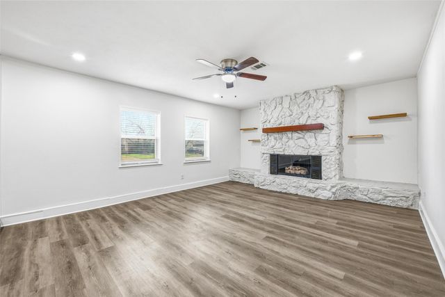 700 W Cedar Street, Hurst, TX 76053