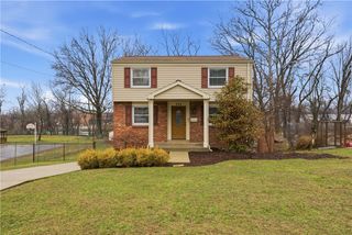 234 Parkedge Rd, Green Tree, PA 15220