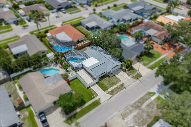 9305 120TH LANE, Seminole, FL 33772