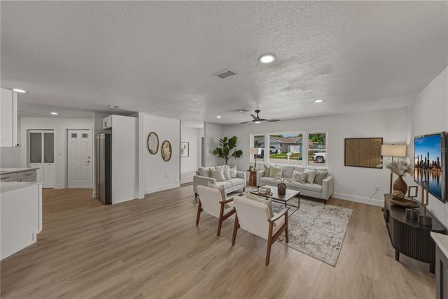 9305 120TH LANE, Seminole, FL 33772