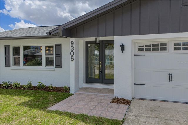 9305 120TH LANE, Seminole, FL 33772