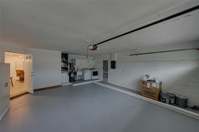 9305 120TH LANE, Seminole, FL 33772