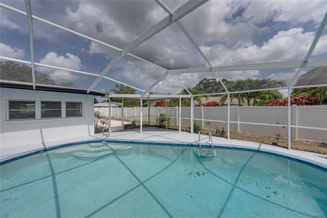 9305 120TH LANE, Seminole, FL 33772