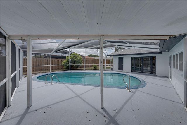 9305 120TH LANE, Seminole, FL 33772