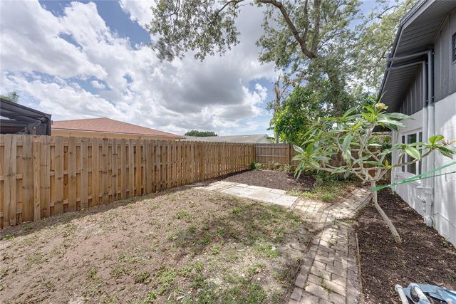 9305 120TH LANE, Seminole, FL 33772