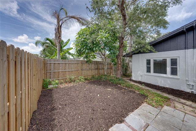 9305 120TH LANE, Seminole, FL 33772
