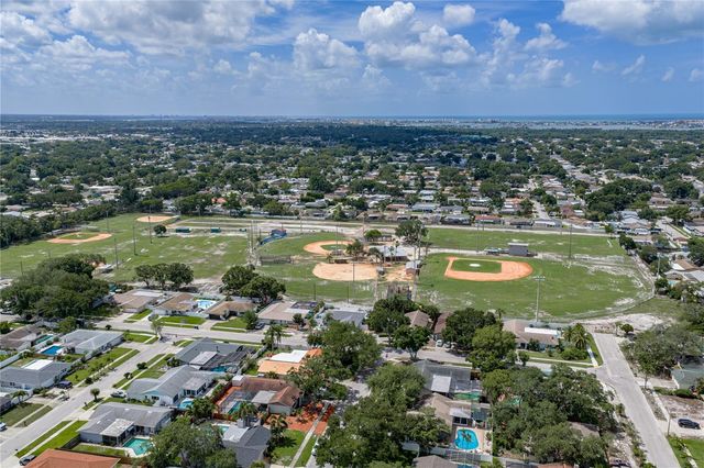 9305 120TH LANE, Seminole, FL 33772