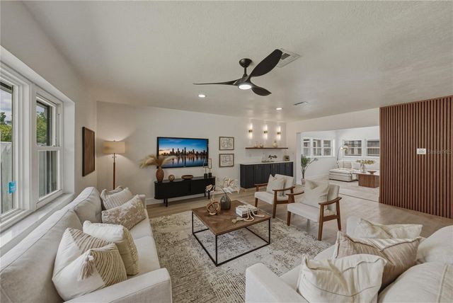 9305 120TH LANE, Seminole, FL 33772