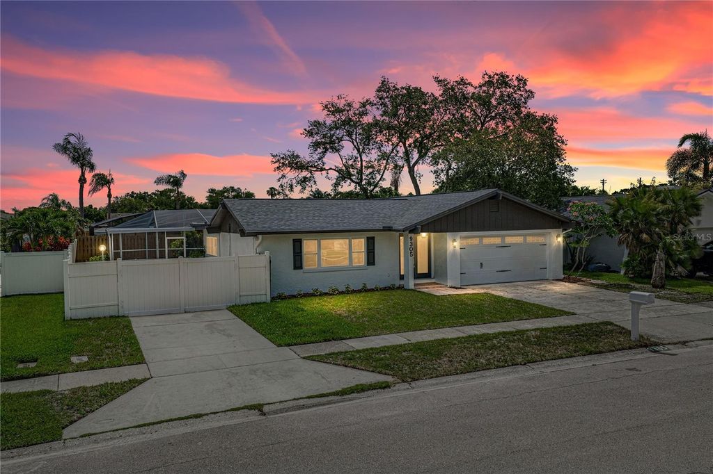 9305 120TH LANE, Seminole, FL 33772