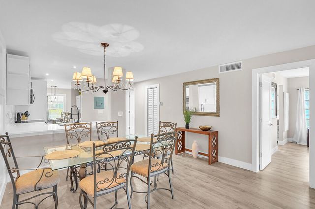 13719 Via Aurora Way A, Delray Beach, FL 33484