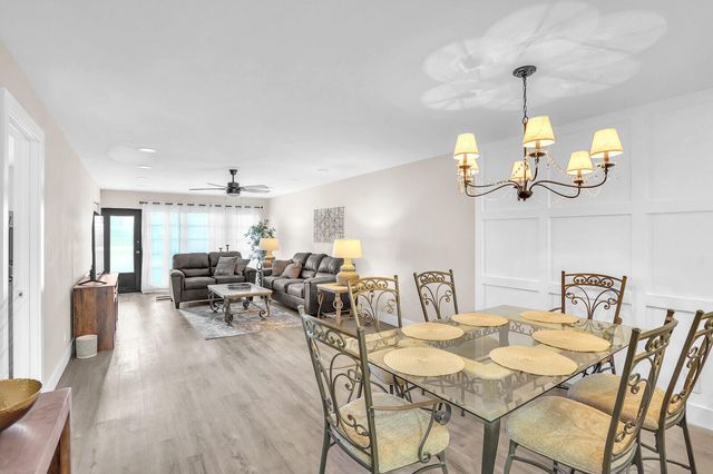 13719 Via Aurora Way A, Delray Beach, FL 33484