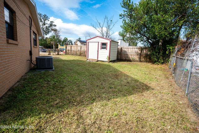 1195 PECAN Cove, Jacksonville, FL 32221