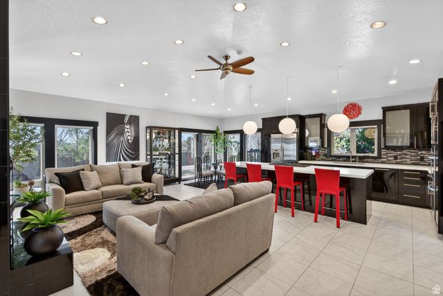 145 W CARNESECCA CT, Mapleton, UT 84664