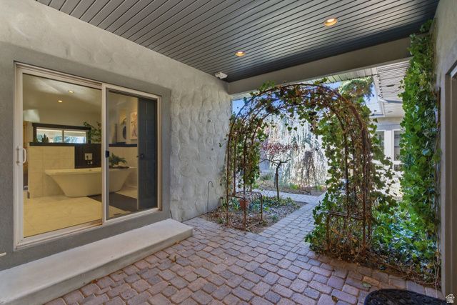 145 W CARNESECCA CT, Mapleton, UT 84664