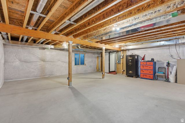 145 W CARNESECCA CT, Mapleton, UT 84664