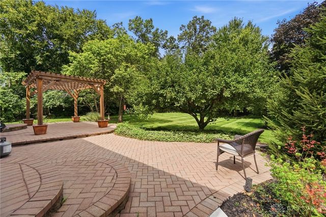 7373 Deep Woods Court, Springboro, OH 45066