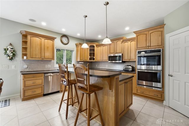 7373 Deep Woods Court, Springboro, OH 45066