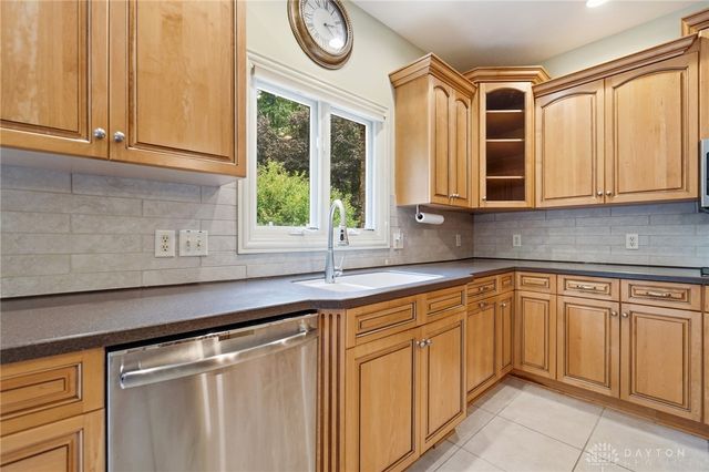 7373 Deep Woods Court, Springboro, OH 45066
