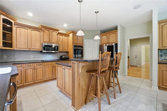7373 Deep Woods Court, Springboro, OH 45066