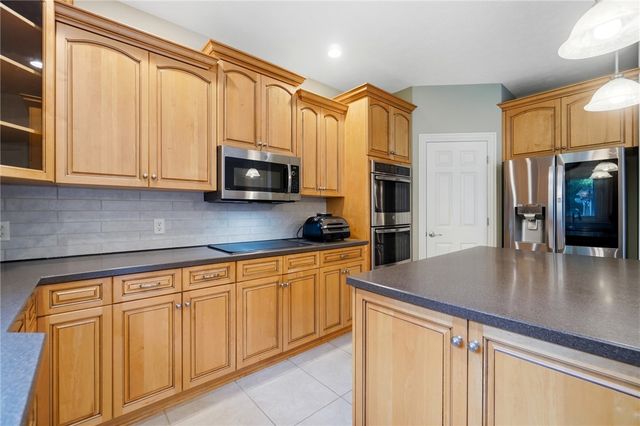 7373 Deep Woods Court, Springboro, OH 45066