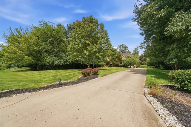 7373 Deep Woods Court, Springboro, OH 45066