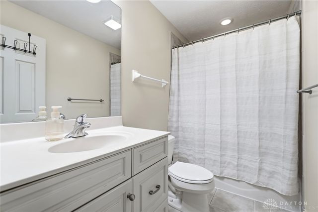 7373 Deep Woods Court, Springboro, OH 45066