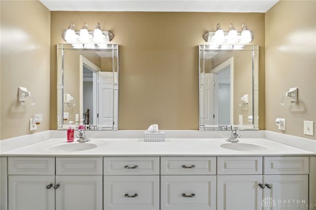 7373 Deep Woods Court, Springboro, OH 45066