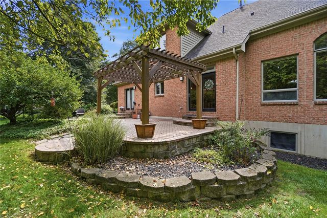 7373 Deep Woods Court, Springboro, OH 45066