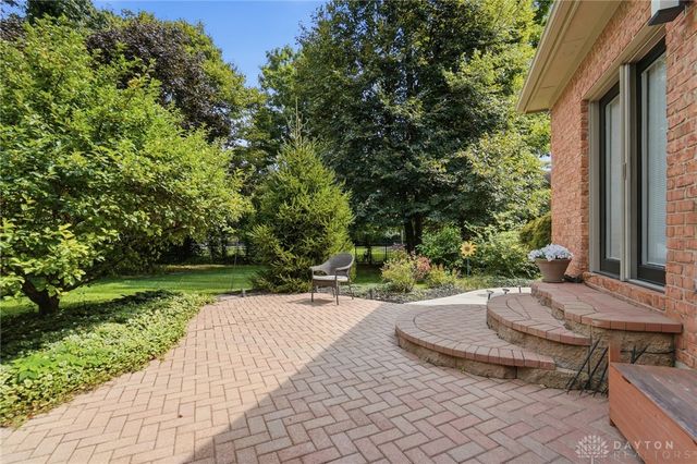 7373 Deep Woods Court, Springboro, OH 45066