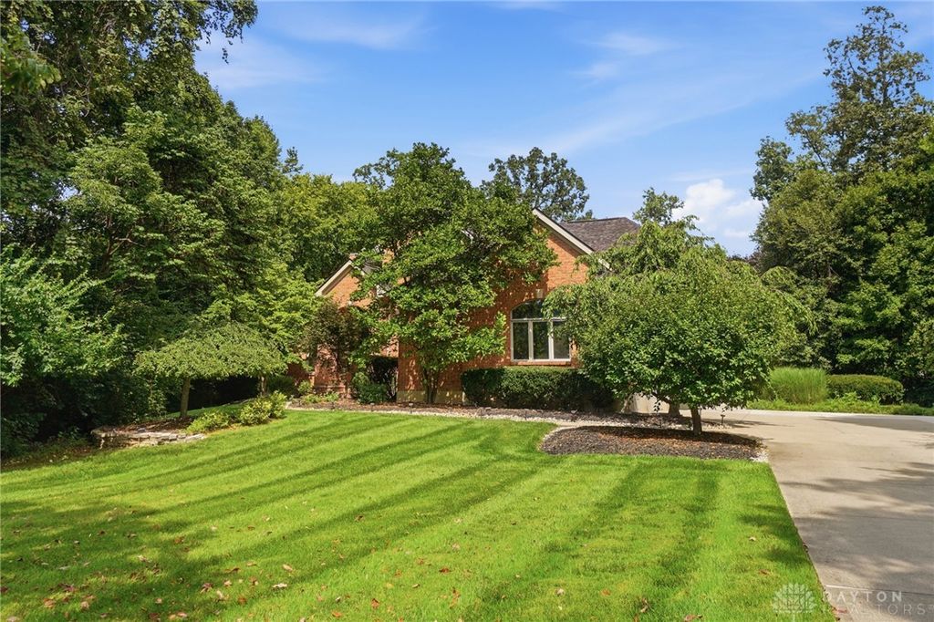 7373 Deep Woods Court, Springboro, OH 45066
