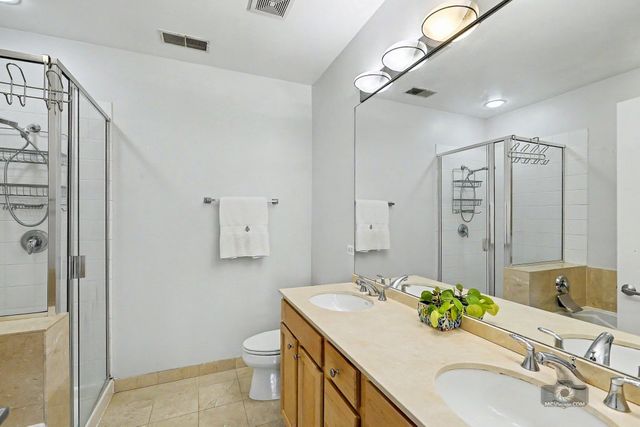 859 W ERIE Street 303, Chicago, IL 60642
